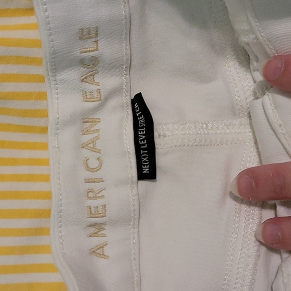 Curvy High-Waisted Jeggings - Picture 4 of 5